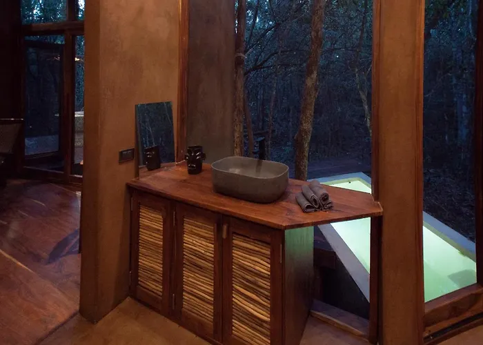 Ojo De Arbol, Boutique In The Real Jungle * Tulum